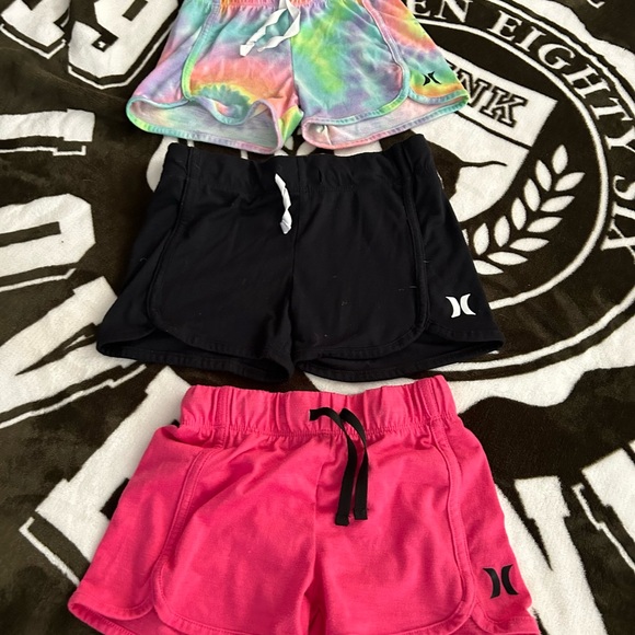 Hurley Set Of Three Shorts💕💕💕 - Picture 5 of 7